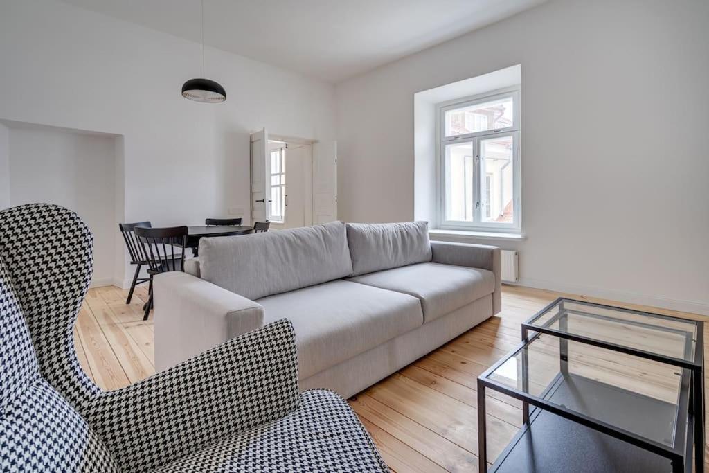 Spacious 2-Bedroom Flat In Old Town By Urban Rent 维尔纽斯 外观 照片