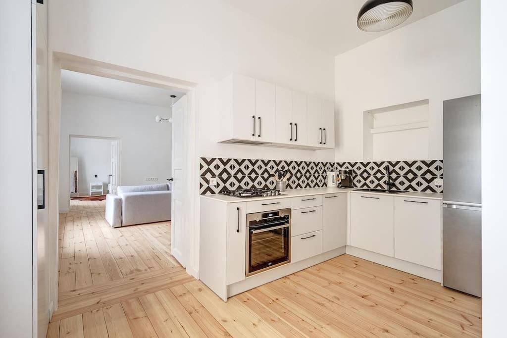 Spacious 2-Bedroom Flat In Old Town By Urban Rent 维尔纽斯 外观 照片