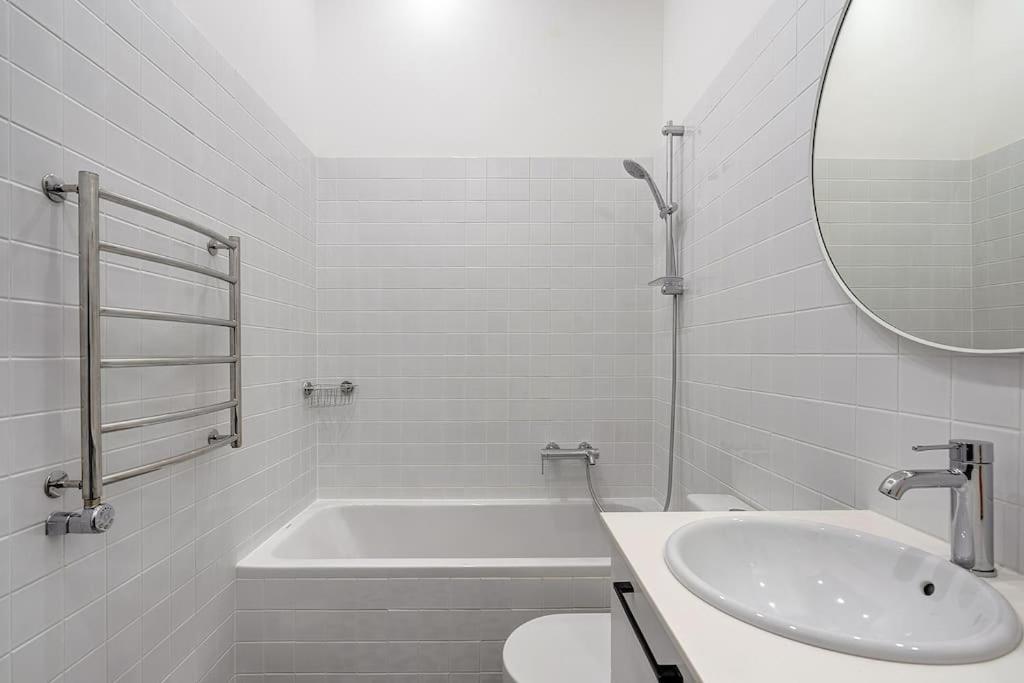 Spacious 2-Bedroom Flat In Old Town By Urban Rent 维尔纽斯 外观 照片